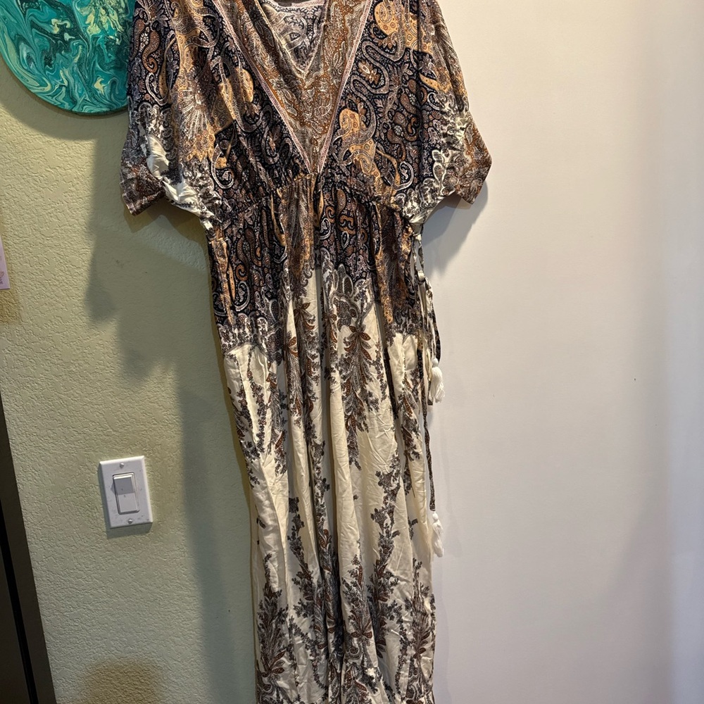 Elegant Paisley Print Maxi Dress